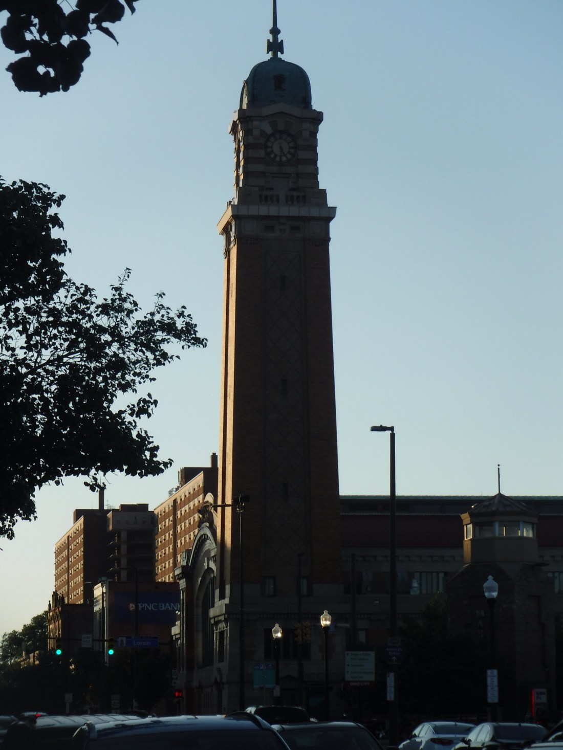 ADC74B84-8850-4F3A-9FC2-522F9EEC8928