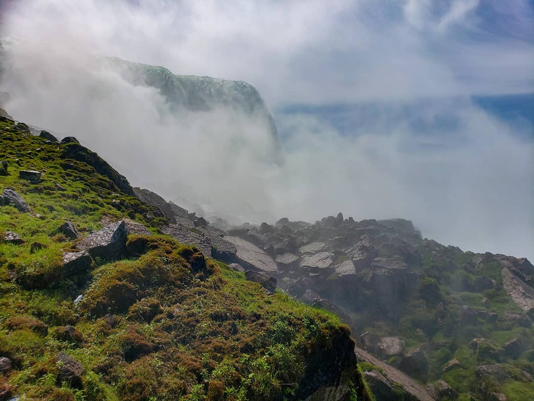 BB76E7BA-8330-4FE8-AAA0-82EC14AFEE46